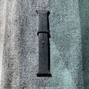 GROOVE - Apple Watch topographic design sport band - 44mm